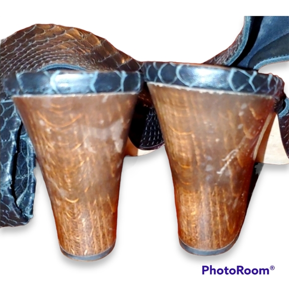 Zero + Maria Cornejo Black Snake Embossed Leather Mules - Picture 5 of 10